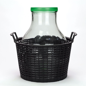 Weithalsballon im Kunststoffkorb