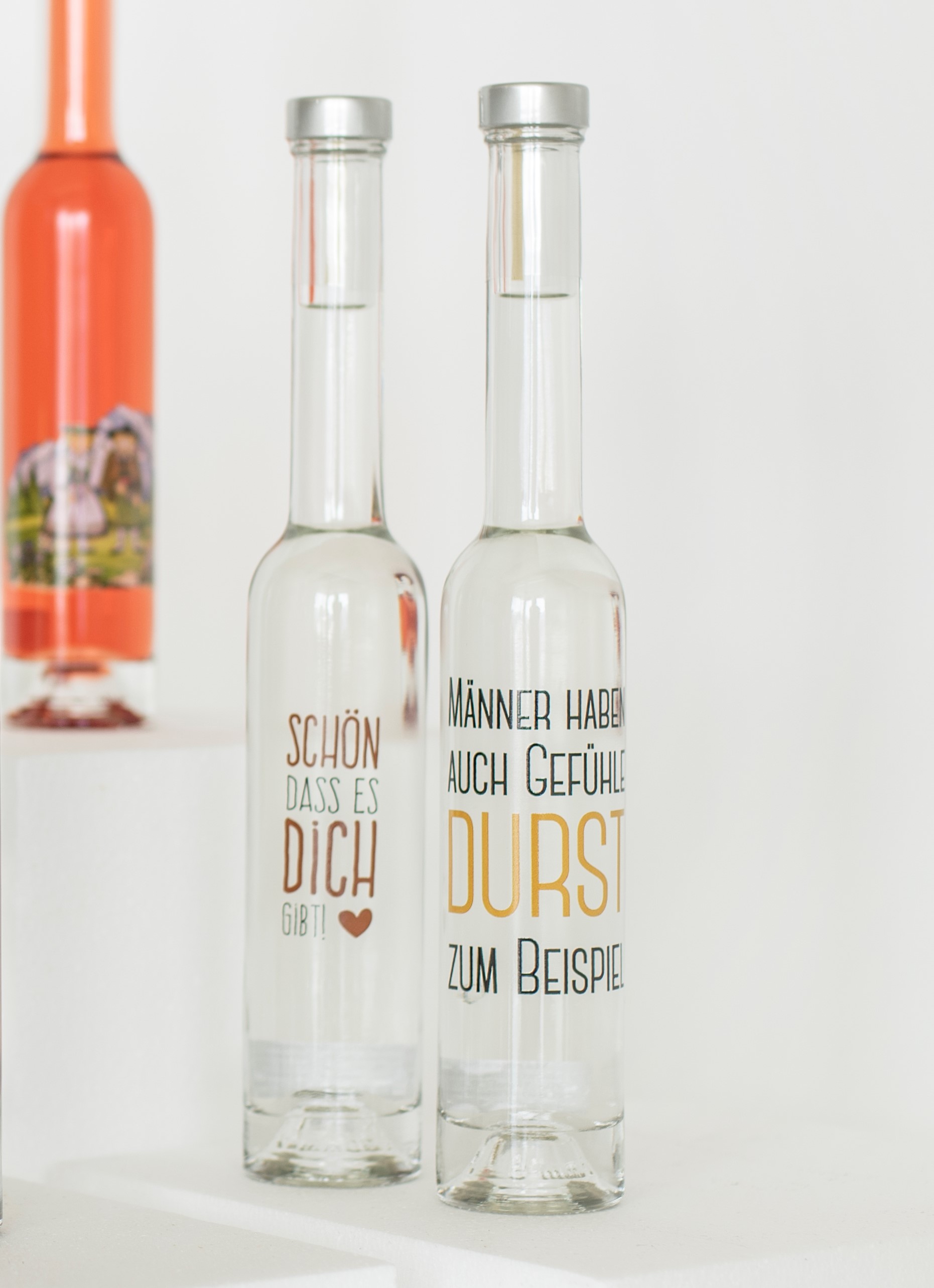 Flasche "Platin" bemalt mit Spruch gefüllt