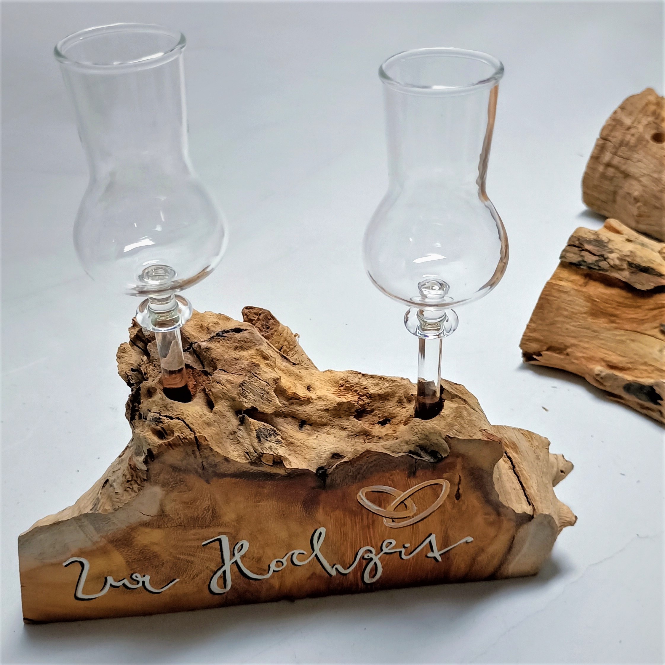 Wurzel mit Stamperl klein bemalt