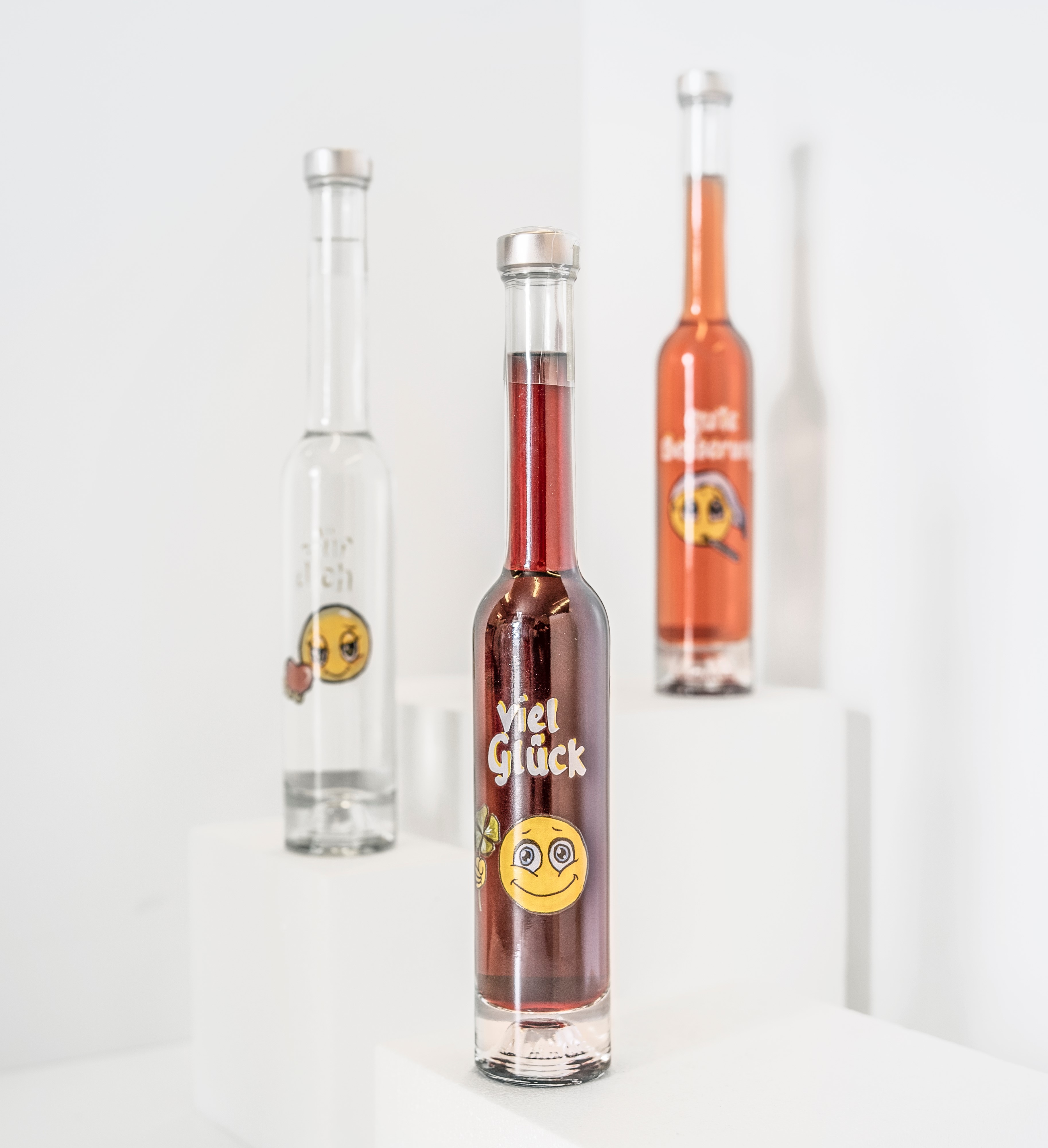 Flasche "Platin" bemalt mit Smiley gefüllt