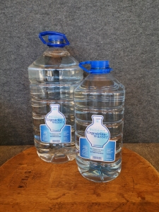 Urgesteinsquellwasser